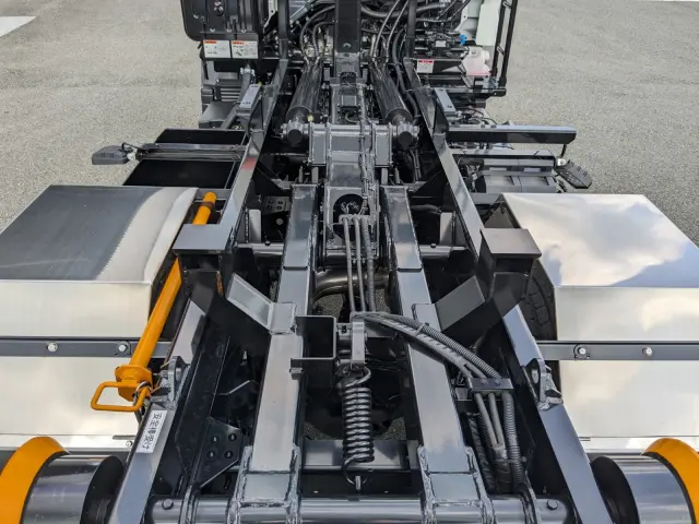 三菱 キャンター 2RG-FBAV0(2WD)の写真15