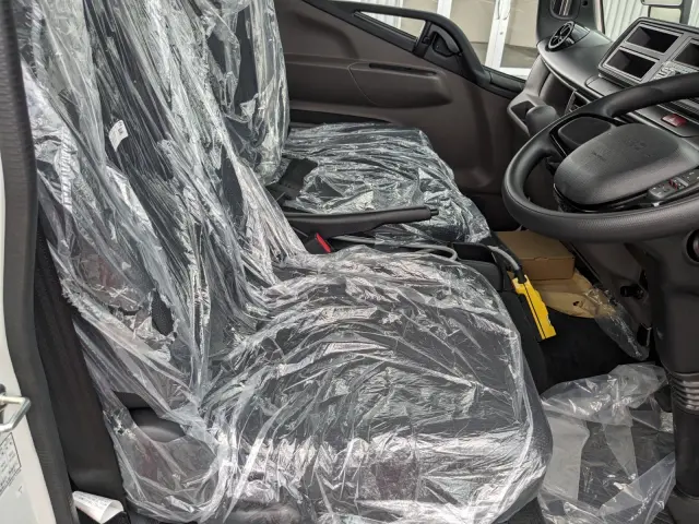 三菱 キャンター 2RG-FBAV0(2WD)の写真30