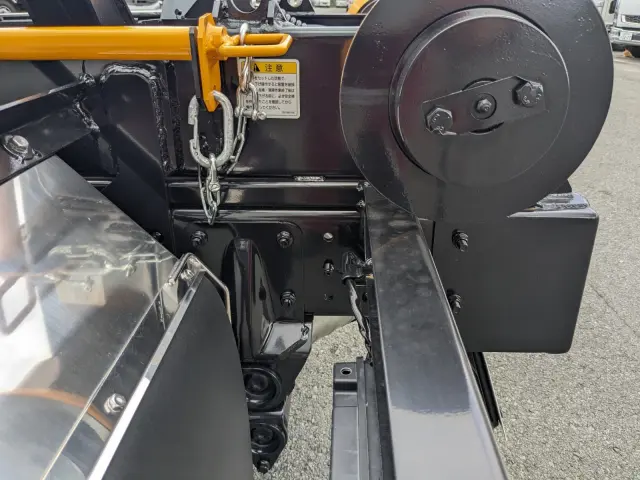 三菱 キャンター 2RG-FBAV0(2WD)の写真9