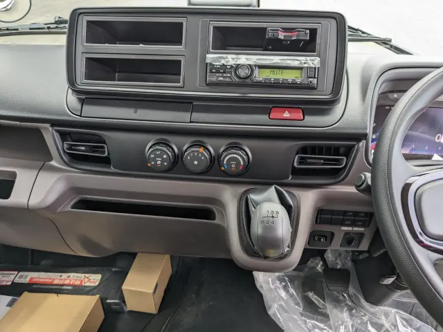 三菱 キャンター 2RG-FBAV0(2WD)の写真27