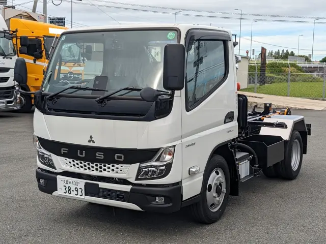 三菱 キャンター 2RG-FBAV0(2WD)の写真1