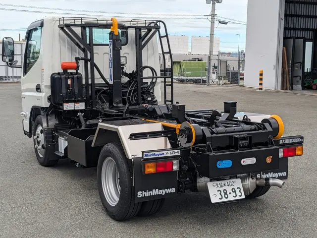 三菱 キャンター 2RG-FBAV0(2WD)の写真4