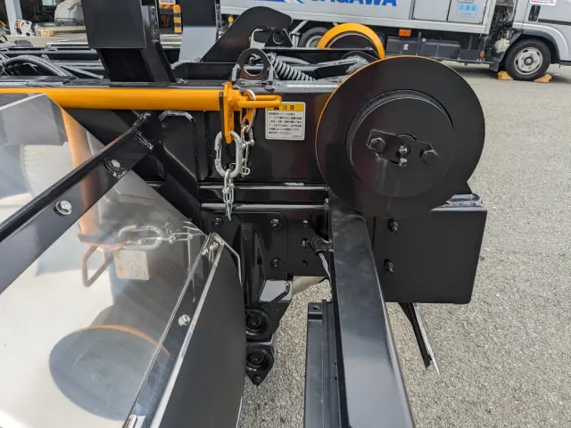 三菱 キャンター 2RG-FBAV0(2WD)の写真9