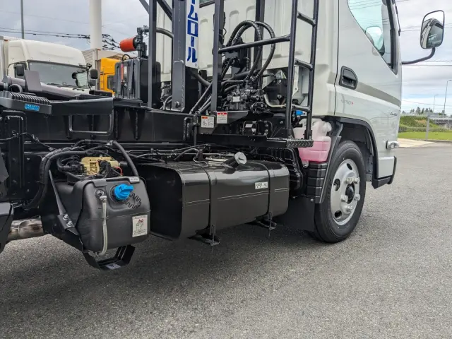 三菱 キャンター 2RG-FBAV0(2WD)の写真13