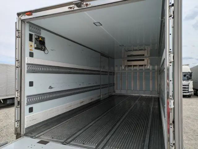 日野 レンジャー 2KG-FD2ABG(2WD)の写真22