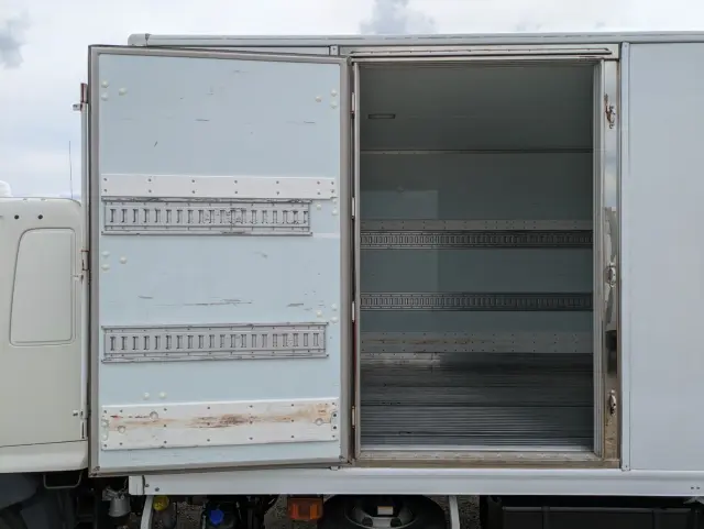 日野 レンジャー 2KG-FD2ABG(2WD)の写真30