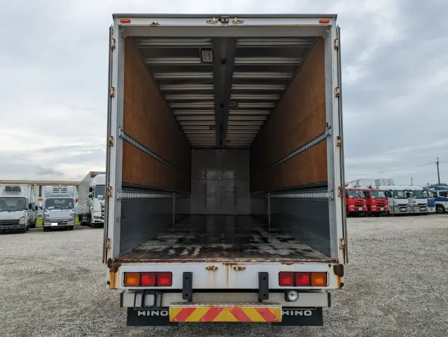 日野 プロフィア QKG-FW1EXBG(8x4)の写真11