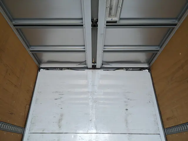 日野 プロフィア QKG-FW1EXBG(8x4)の写真15