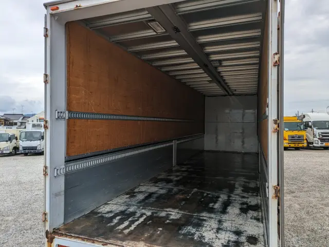 日野 プロフィア QKG-FW1EXBG(8x4)の写真18