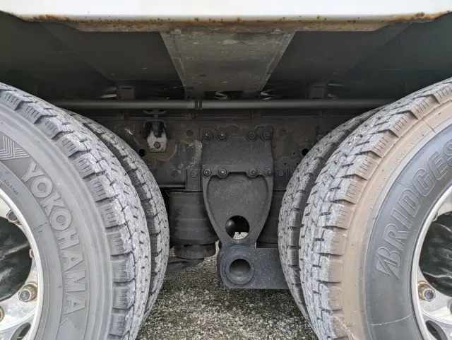 日野 プロフィア QKG-FW1EXBG(8x4)の写真23