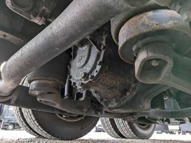 日野 プロフィア QKG-FW1EXBG(8x4)の写真24