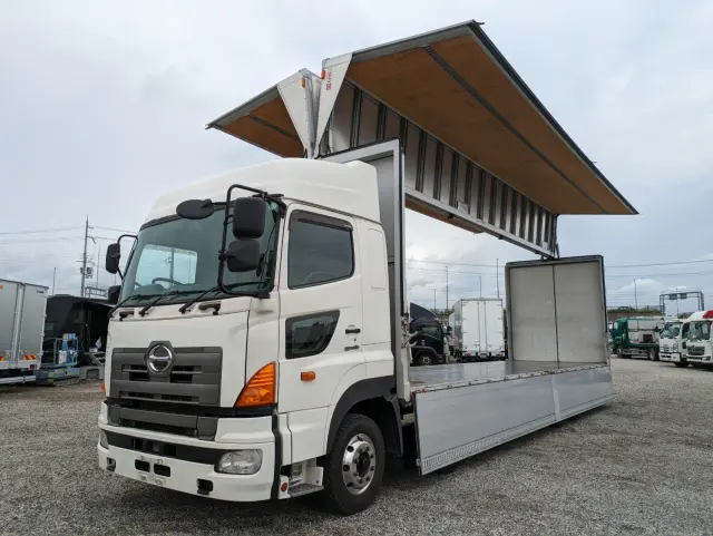 日野 プロフィア QKG-FW1EXBG(8x4)の写真34