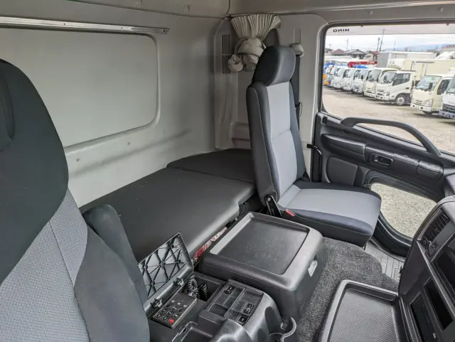 日野 プロフィア QKG-FW1EXBG(8x4)の写真39