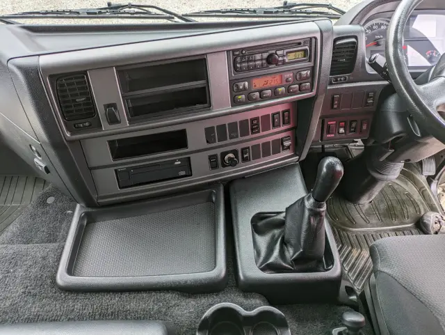 日野 プロフィア QKG-FW1EXBG(8x4)の写真40