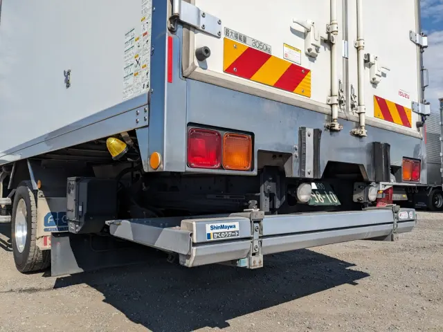 いすゞ フォワード TKG-FRR90S2(2WD)の写真9