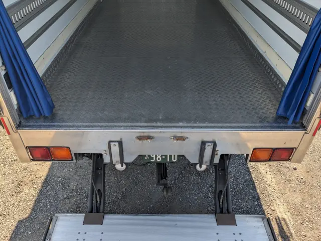 いすゞ フォワード TKG-FRR90S2(2WD)の写真13