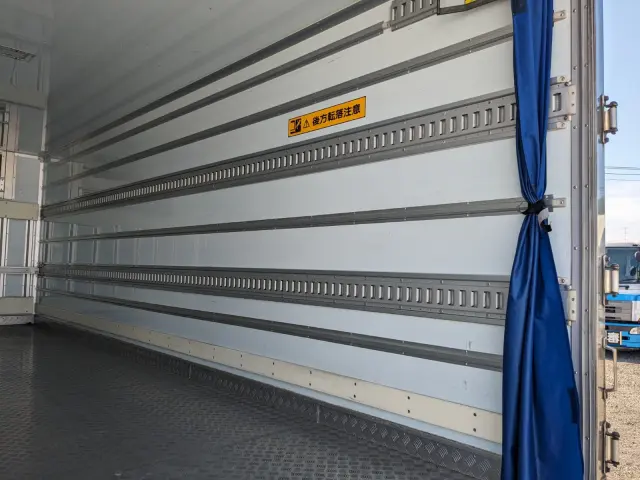 いすゞ フォワード TKG-FRR90S2(2WD)の写真22