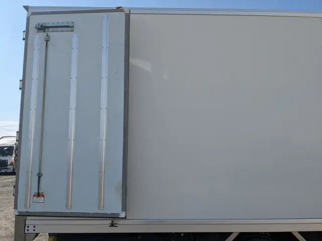 いすゞ フォワード TKG-FRR90S2(2WD)の写真34