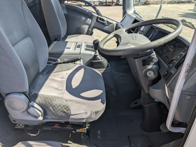 いすゞ フォワード TKG-FRR90S2(2WD)の写真39