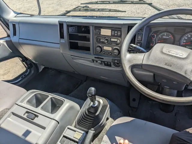 いすゞ フォワード TKG-FRR90S2(2WD)の写真42