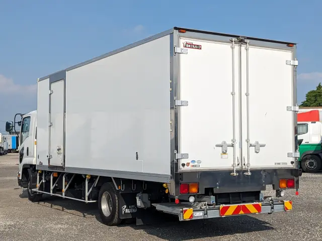 いすゞ フォワード TKG-FRR90S2(2WD)の写真4