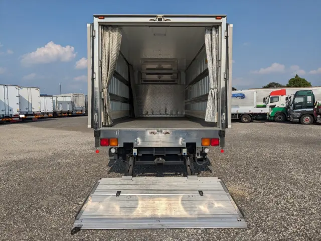 いすゞ フォワード TKG-FRR90S2(2WD)の写真10