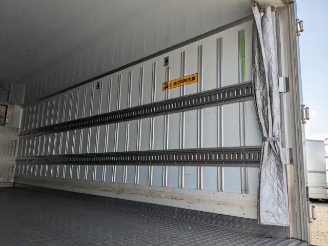 いすゞ フォワード TKG-FRR90S2(2WD)の写真22