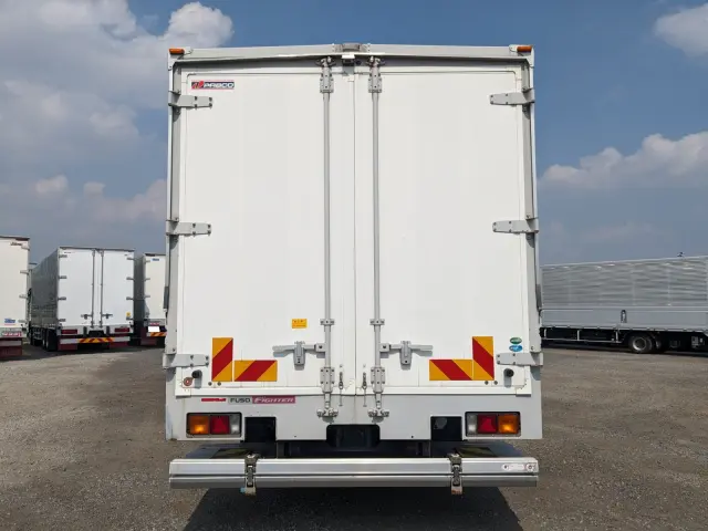 三菱 ファイター 2KG-FK61F(2WD)の写真6