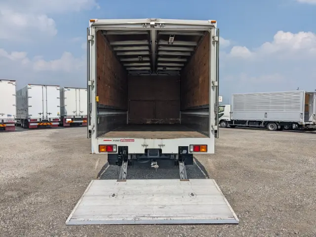 三菱 ファイター 2KG-FK61F(2WD)の写真10