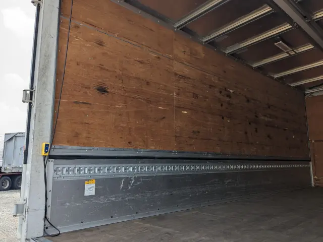 三菱 ファイター 2KG-FK61F(2WD)の写真21