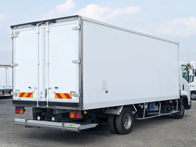 いすゞ フォワード TKG-FRR90S2(2WD)の写真5