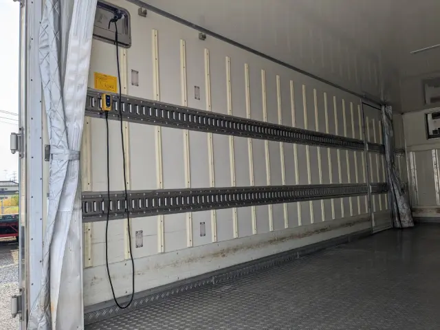 いすゞ フォワード TKG-FRR90S2(2WD)の写真21