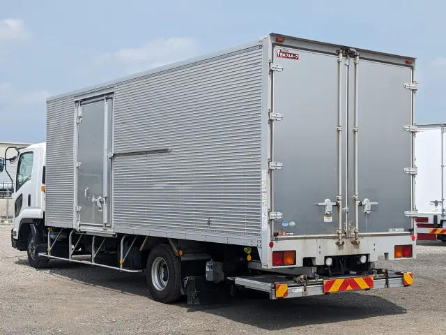 いすゞ フォワード TKG-FRR90S2(2WD)の写真4