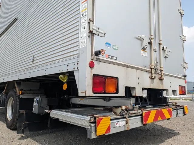 いすゞ フォワード TKG-FRR90S2(2WD)の写真8