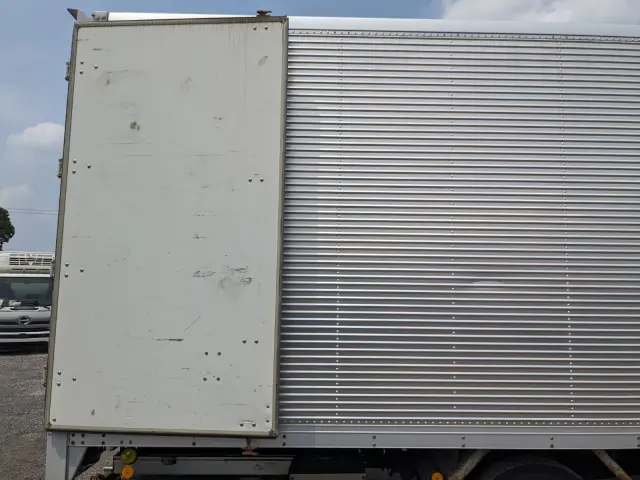 いすゞ フォワード TKG-FRR90S2(2WD)の写真31