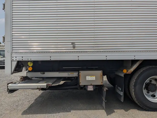 いすゞ フォワード TKG-FRR90S2(2WD)の写真32