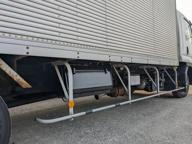 いすゞ フォワード TKG-FRR90S2(2WD)の写真36