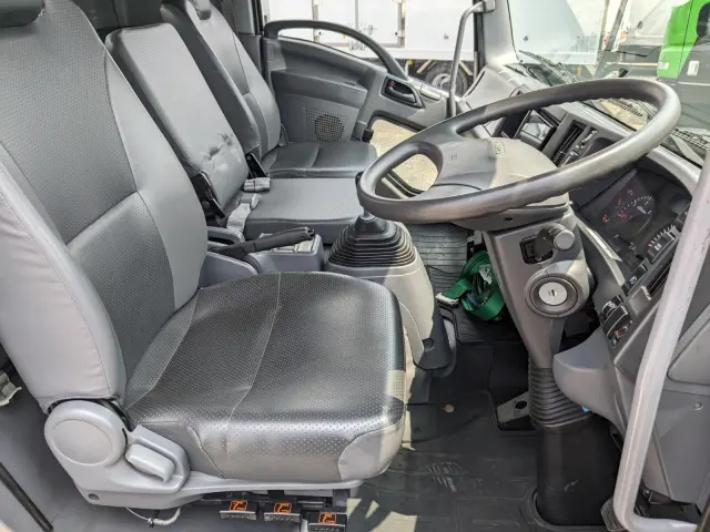 いすゞ フォワード TKG-FRR90S2(2WD)の写真37