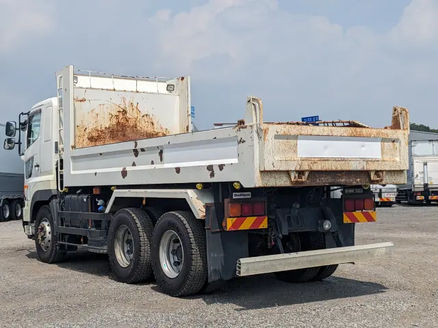 日野 プロフィア QPG-FS1AKDA(6x4)の写真4