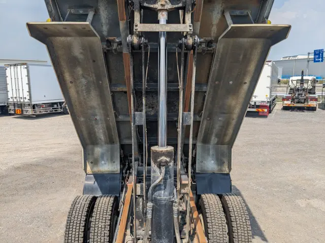 日野 プロフィア QPG-FS1AKDA(6x4)の写真36