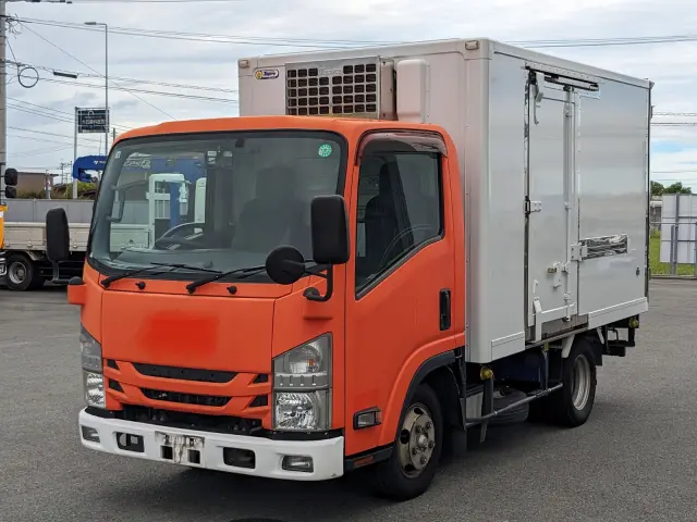 いすゞ エルフ TPG-NLR85AN(2WD)の写真1