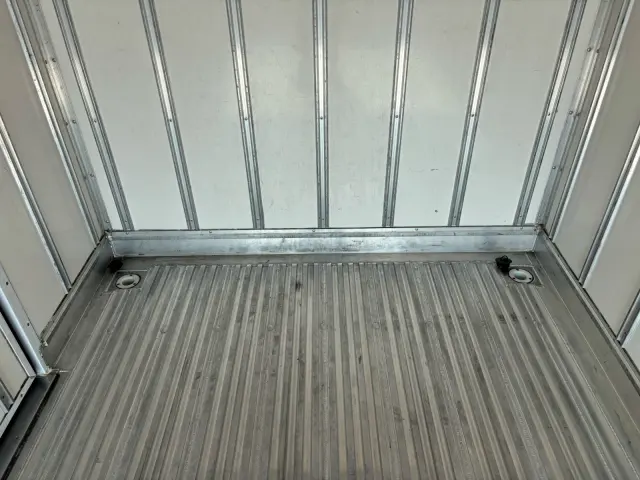 いすゞ エルフ TPG-NLR85AN(2WD)の写真13