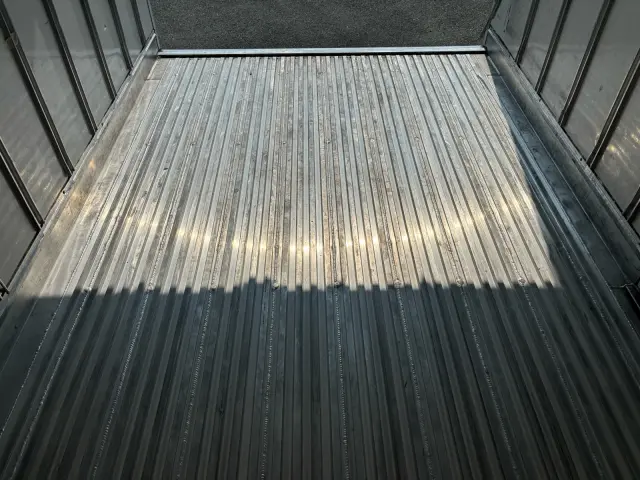 いすゞ エルフ TPG-NLR85AN(2WD)の写真15