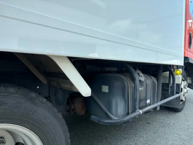 いすゞ エルフ TPG-NLR85AN(2WD)の写真29