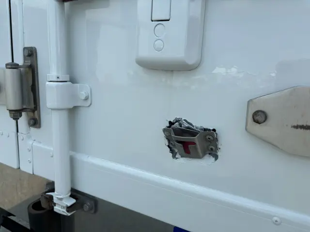 いすゞ エルフ TPG-NLR85AN(2WD)の写真44