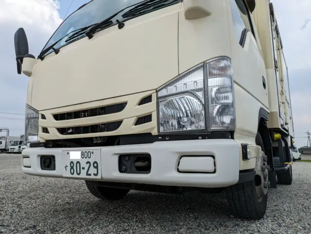 いすゞ エルフ TRG-NHR85AN(2WD)の写真5