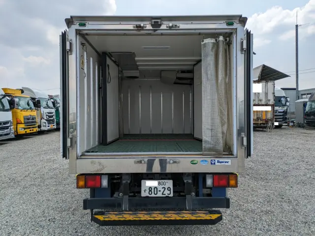 いすゞ エルフ TRG-NHR85AN(2WD)の写真11