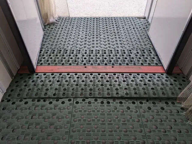 いすゞ エルフ TRG-NHR85AN(2WD)の写真16