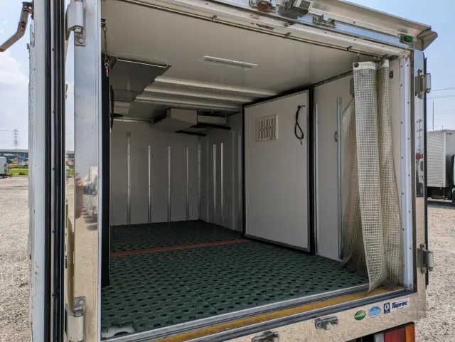 いすゞ エルフ TRG-NHR85AN(2WD)の写真17