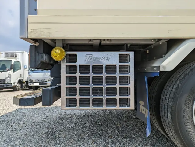 いすゞ エルフ TRG-NHR85AN(2WD)の写真33